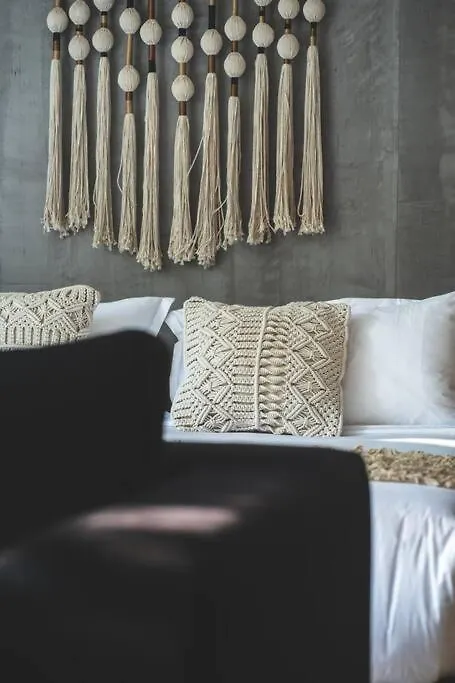 La Bohme Ultra-Luxe Condo 툴룸