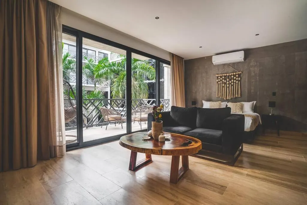 La Bohme Ultra-Luxe Condo 툴룸
