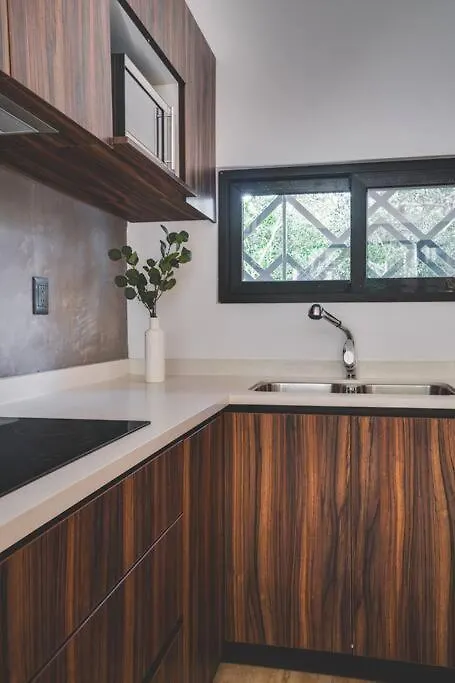 La Bohme Ultra-Luxe Condo 툴룸