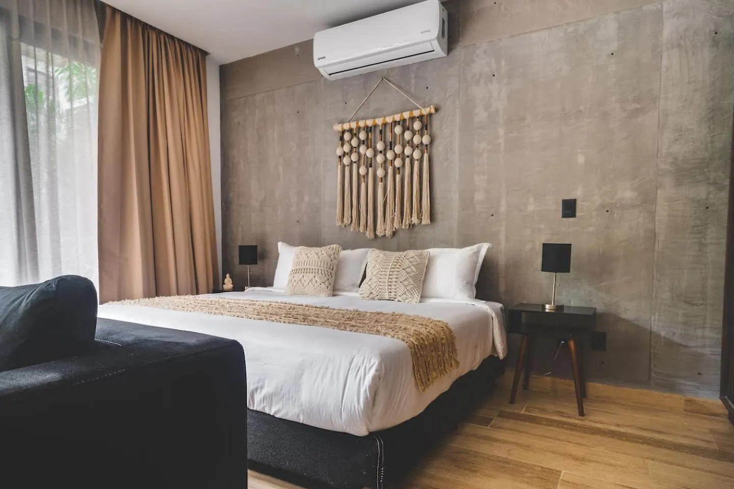 펜션 La Bohme Ultra-Luxe Condo 툴룸