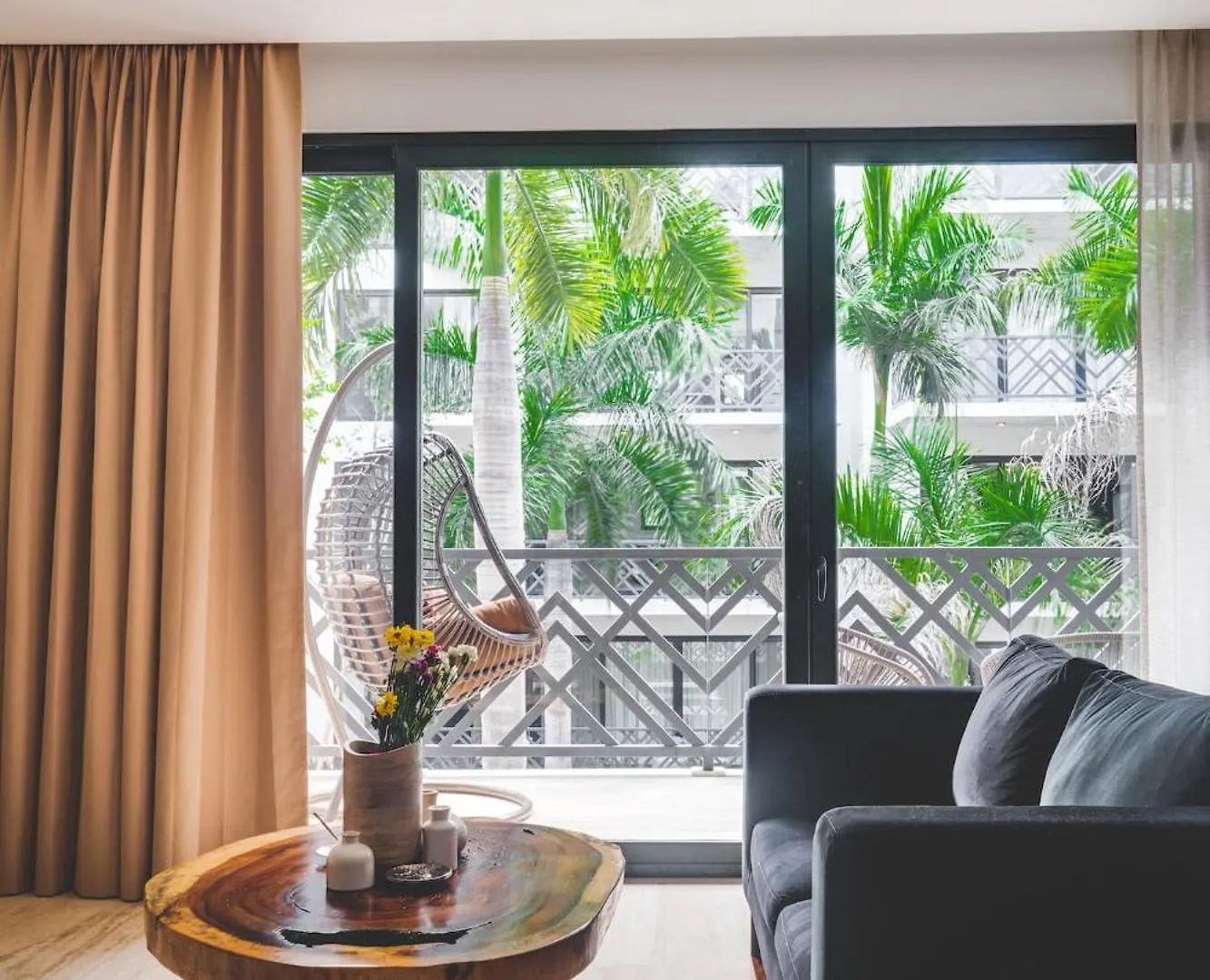 펜션 La Bohme Ultra-Luxe Condo 툴룸